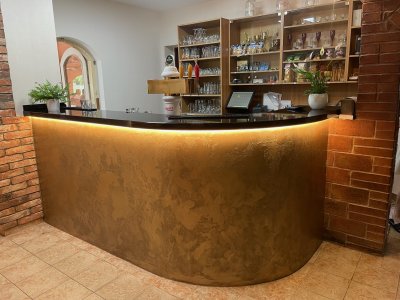Bary a restaurace